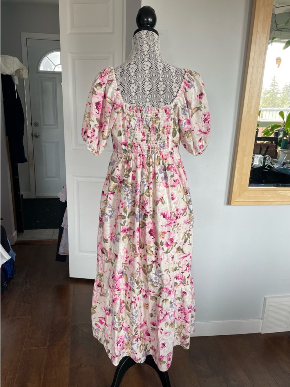Cottagecore Cotton Linen Puff Sleeve Tiered Floral Sleeve Midi Dress. Small - Picture 6 of 7